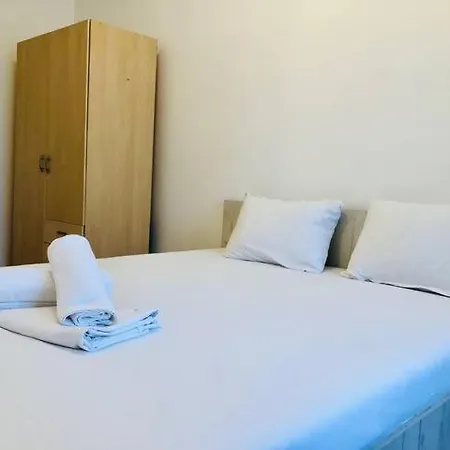 Joy Family Ultracentral Daire *